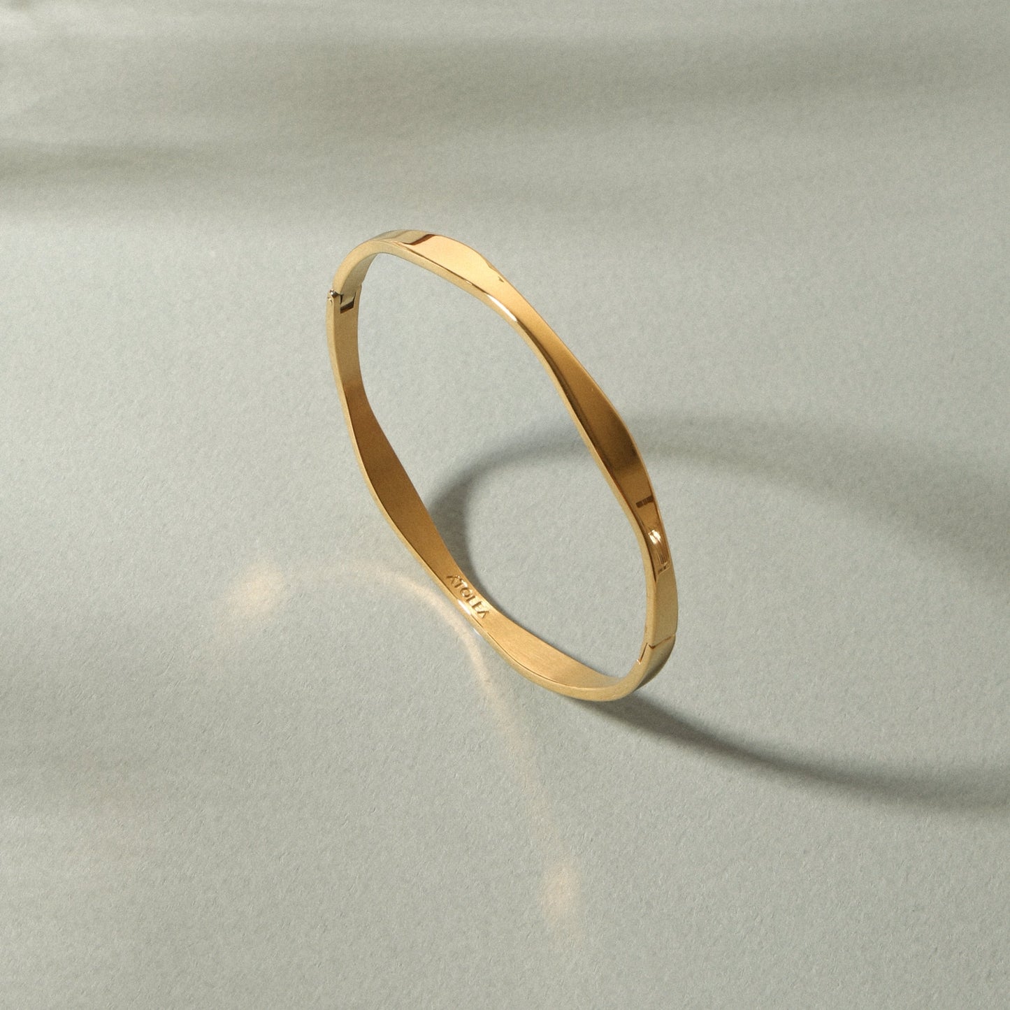 Brazalete ondulado