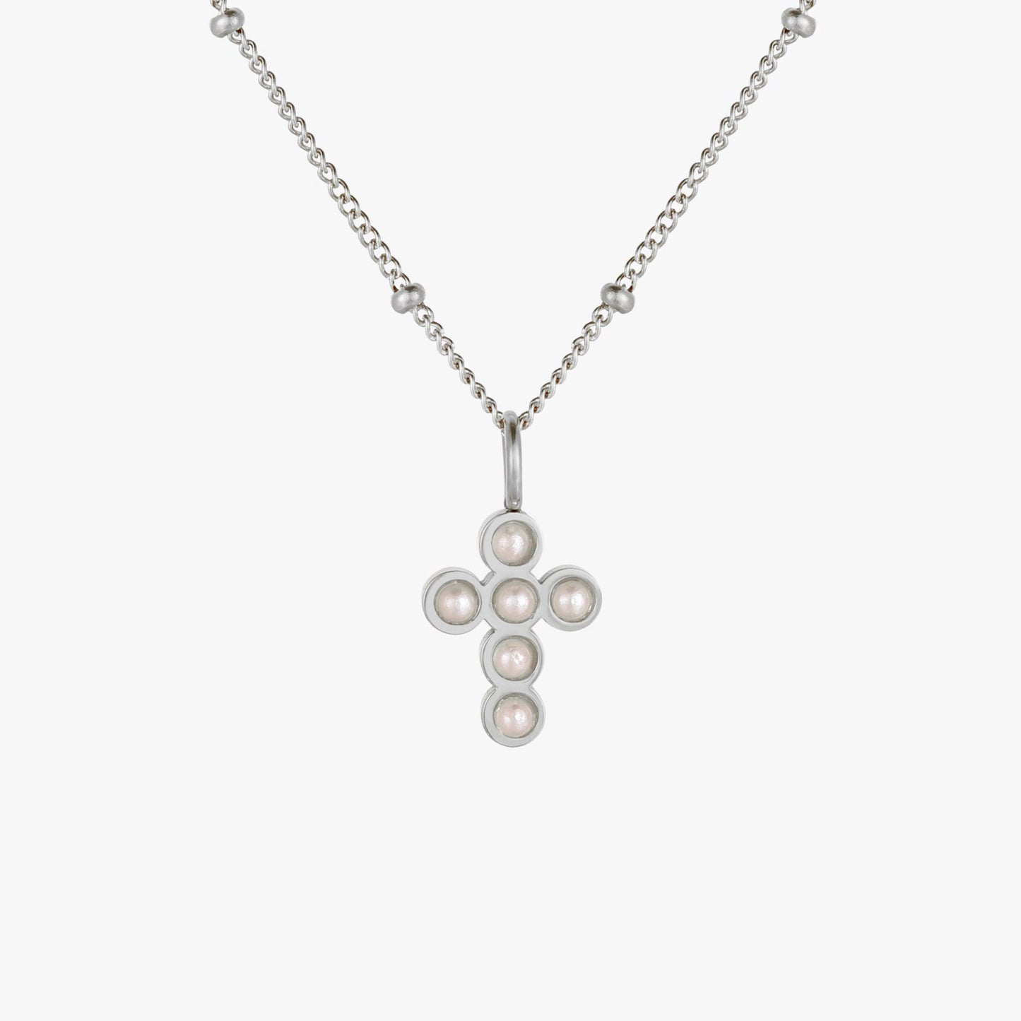 Collar de perlas con cruz
